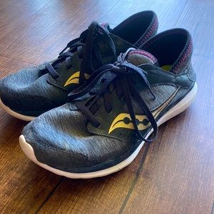 [Saucony] Kineta Relay Series Shoes
